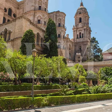 Marvellous Penthouse With Terrace & Cathedral Views By Rems Apartment Malaga Exterior photo